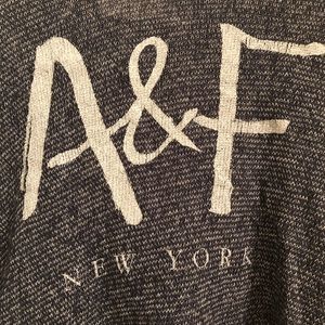 Knitted mesh grey sweatshirt with hood